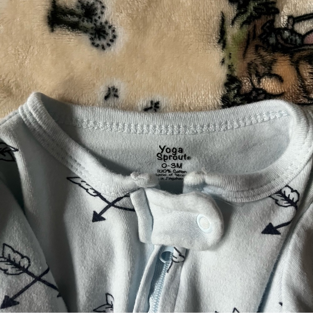 baby sleepers, rainbow and arrow print - Picture 4 of 5